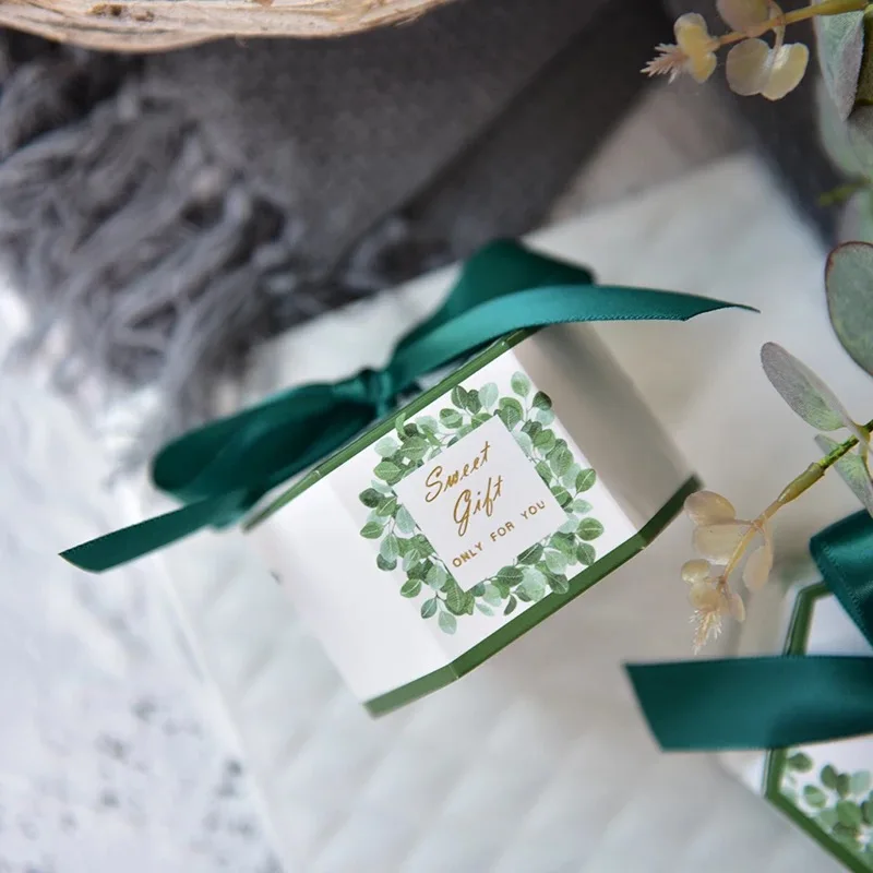 50pcs Hexagonal dark green forest style Eucalyptus leaves Candy Boxes Wedding Favors Christmas Party Giveaways sweet Gift Box
50pcs Hexagonal dark green forest style Eucalyptus leaves Candy Boxes Wedding Favors Christmas Party Giveaways sweet Gift Box
