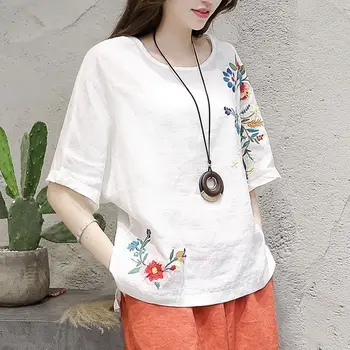 Ethnic 100% Cotton Floral Embroidery Blouse Women Batwing Sleeve Loose Summer Tops O neck Vintage White Tees Ladies Clothes
Ethnic 100% Cotton Floral Embroidery Blouse Women Batwing Sleeve Loose Summer Tops O neck Vintage White Tees Ladies Clothes
