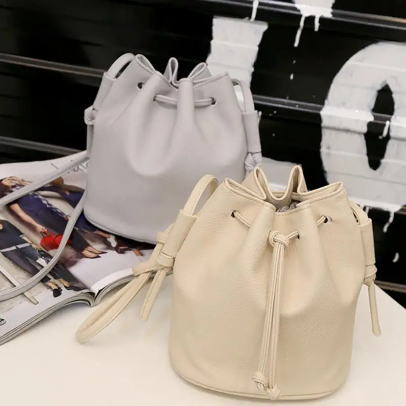 2018 Women Pure Color PU Leather Single-shoulder Crossbody Handbag Bucket Bag creative personality zipper single-shoulder bags
2018 Women Pure Color PU Leather Single-shoulder Crossbody Handbag Bucket Bag creative personality zipper single-shoulder bags