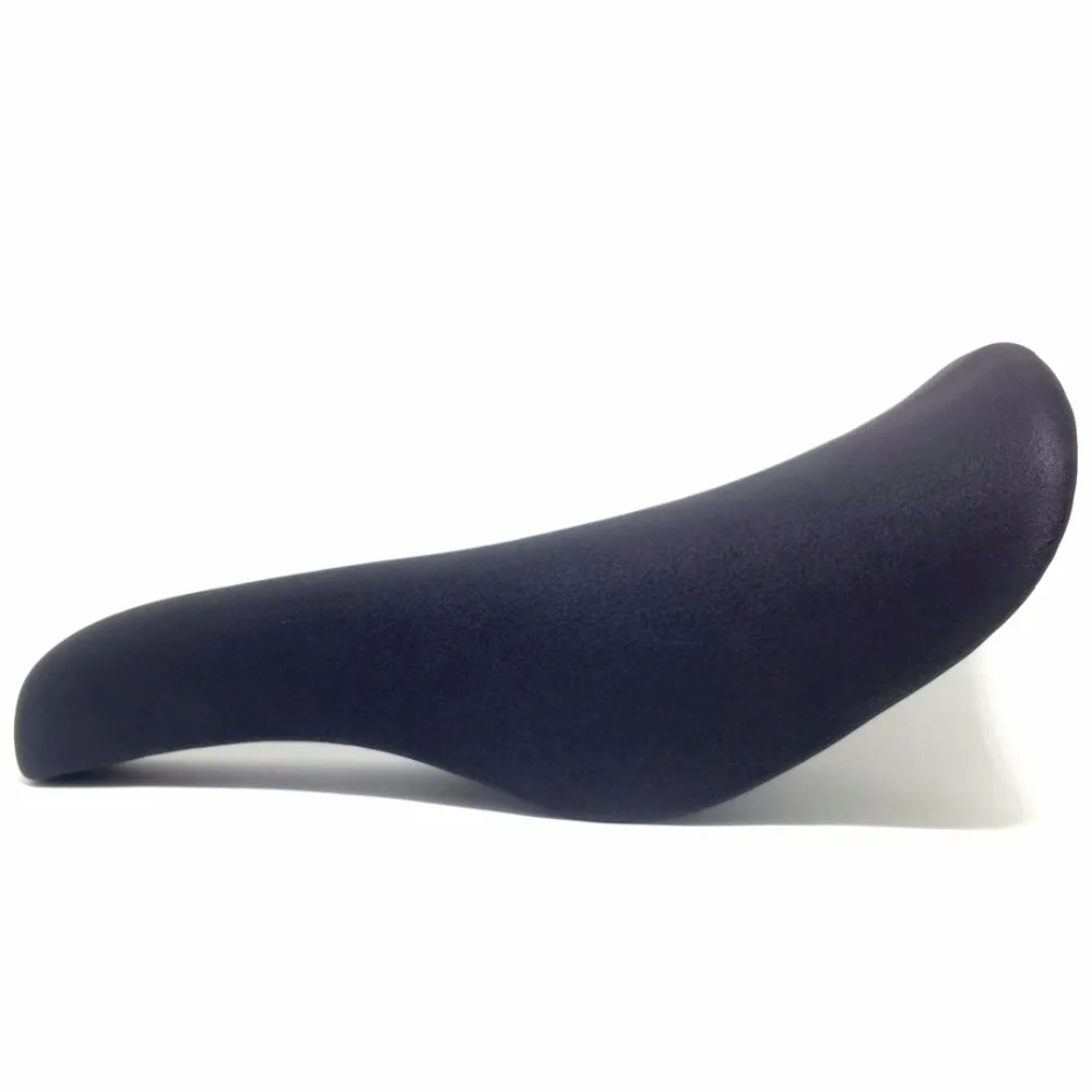 E0993 Super cool Fixed gear bike saddle Comfortable leather Road bicycle seat cushion Black hot sell
E0993 Super cool Fixed gear bike saddle Comfortable leather Road bicycle seat cushion Black hot sell