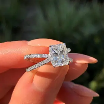 Huitan Classic Romantic Finger Ring With Creative X Shaped Band With Square Cubic Zirconia Stone Wedding Anniversary Ring Band
Huitan Classic Romantic Finger Ring With Creative X Shaped Band With Square Cubic Zirconia Stone Wedding Anniversary Ring Band