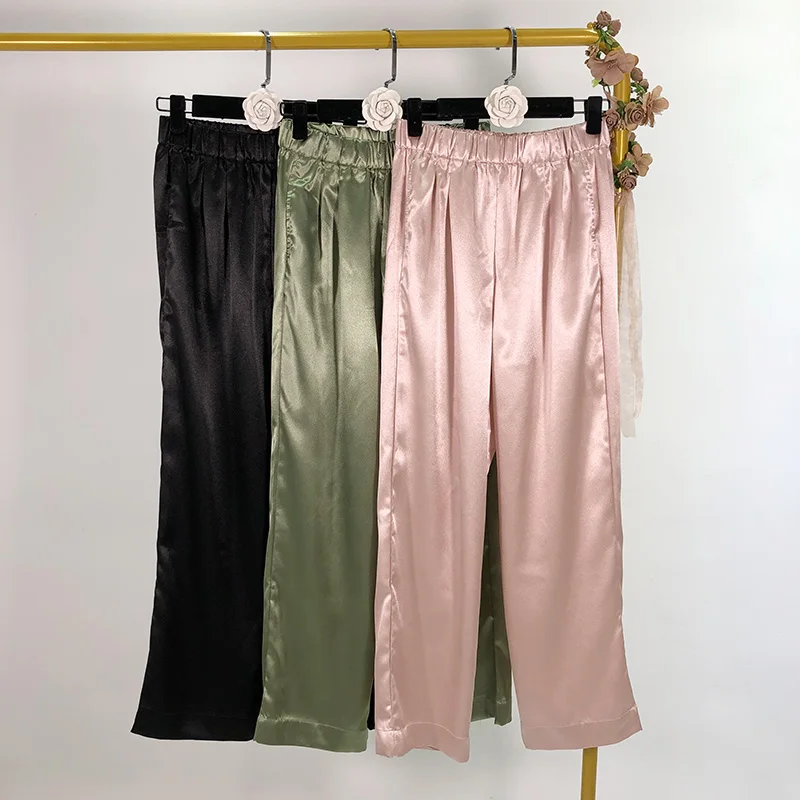Korean version of the high waist thin section satin slimming legs long silk slip wide leg pants women Shun loose loose trousers
Korean version of the high waist thin section satin slimming legs long silk slip wide leg pants women Shun loose loose trousers