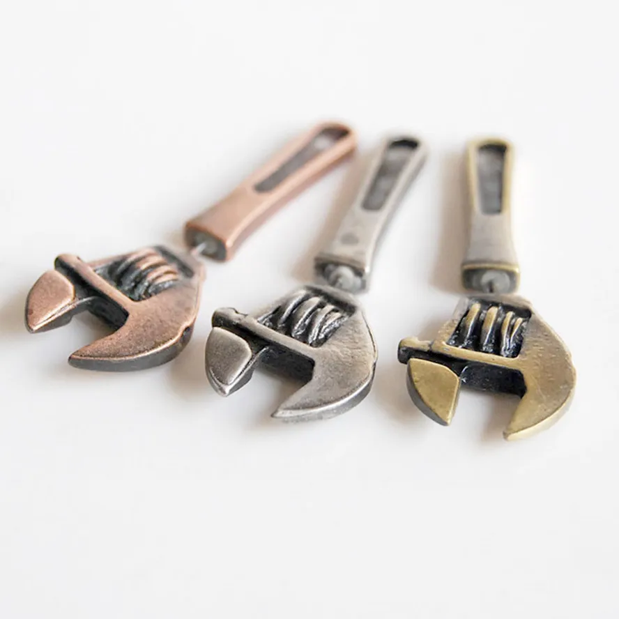 Korean Harajuku Retro stereoscopic Wrench tool Stud Earrings Fashion Creative Novelty Exquisite Party Gifts Chic Alloy Woman Man
Korean Harajuku Retro stereoscopic Wrench tool Stud Earrings Fashion Creative Novelty Exquisite Party Gifts Chic Alloy Woman Man