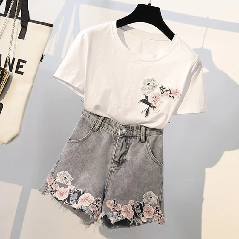 Summer 2019 Newest Women Flower Embroidery Cotton T-shirt and Jeans Shorts Set Girl Student High Waist Denim Shorts Piece Set
Summer 2019 Newest Women Flower Embroidery Cotton T-shirt and Jeans Shorts Set Girl Student High Waist Denim Shorts Piece Set