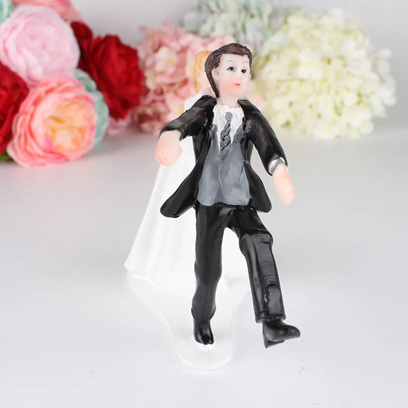 Funny Synthetic Resin Cake Doll Bride&Groom Cake Topper Wedding Decoration Figurine Casamento Mariage Party Supplies Accessories
Funny Synthetic Resin Cake Doll Bride&Groom Cake Topper Wedding Decoration Figurine Casamento Mariage Party Supplies Accessories