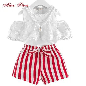 Alice The new summer 2018 han edition of bud silk dew shoulder garment + striped shorts two-piece
Alice The new summer 2018 han edition of bud silk dew shoulder garment + striped shorts two-piece
