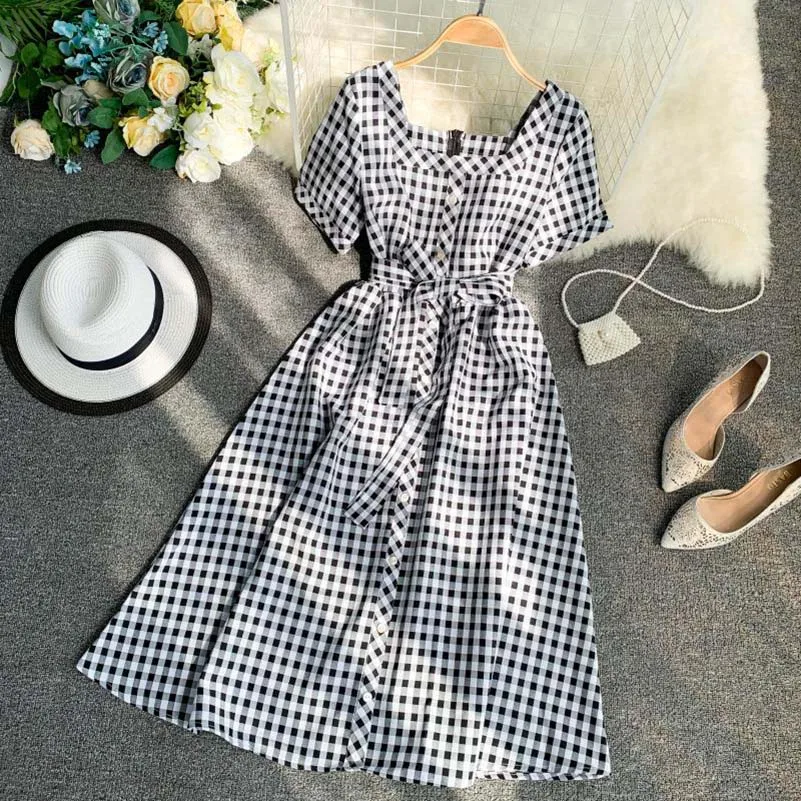 Women 2019 Spring Square Collar Short sleeve Slim Waist Dress Female Summer Single button Retro Plaid Long Dress Ladies Dress
Women 2019 Spring Square Collar Short sleeve Slim Waist Dress Female Summer Single button Retro Plaid Long Dress Ladies Dress