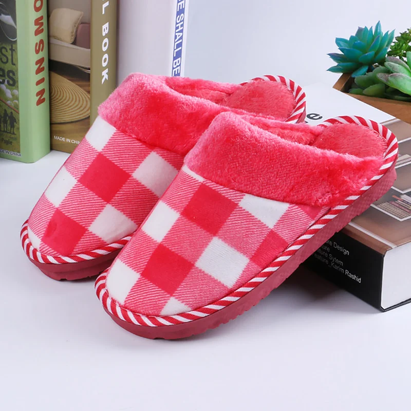 Fashion Gingham Women Fur Slippers Winter Big Size 43-46 Sewing Rubber Cozy Indoor Slippers For Girls Casual Short Plush
Fashion Gingham Women Fur Slippers Winter Big Size 43-46 Sewing Rubber Cozy Indoor Slippers For Girls Casual Short Plush