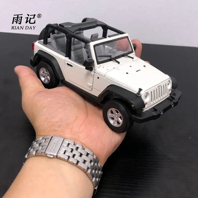 RIAN DAY 1/24 масштаб модель автомобиля игрушки США 2007 Jeep Wrangler SUV литая Металлический