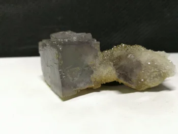 45.0gNatural fluorite mineral crystal, crystal cluster quartz mineral specimen, quartz crystal.
45.0gNatural fluorite mineral crystal, crystal cluster quartz mineral specimen, quartz crystal.