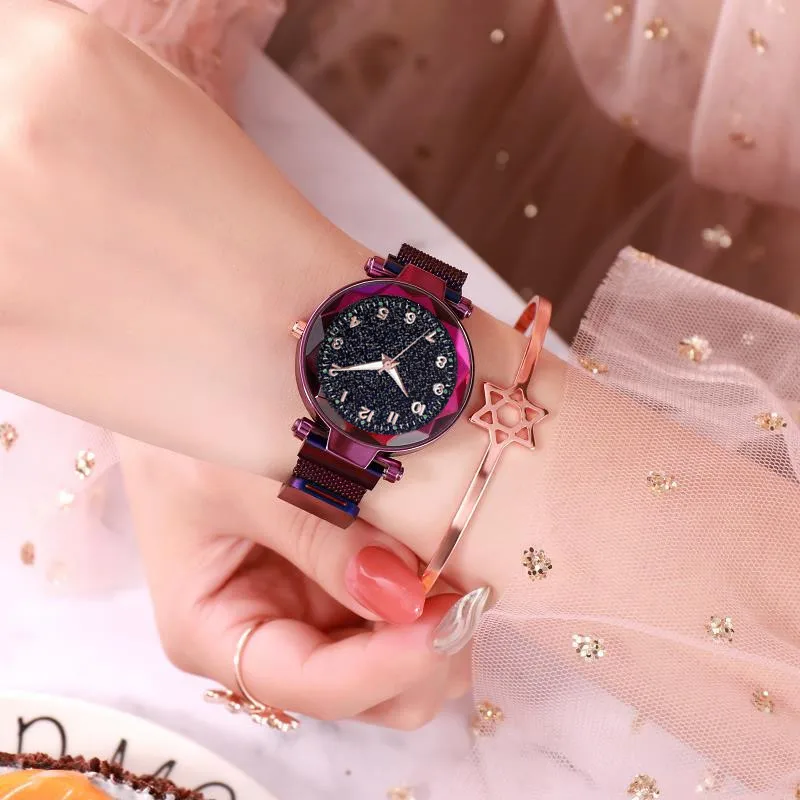 Фото Часы женские кварцевые с магнитным ремешком со звездным небом | Наручные часы