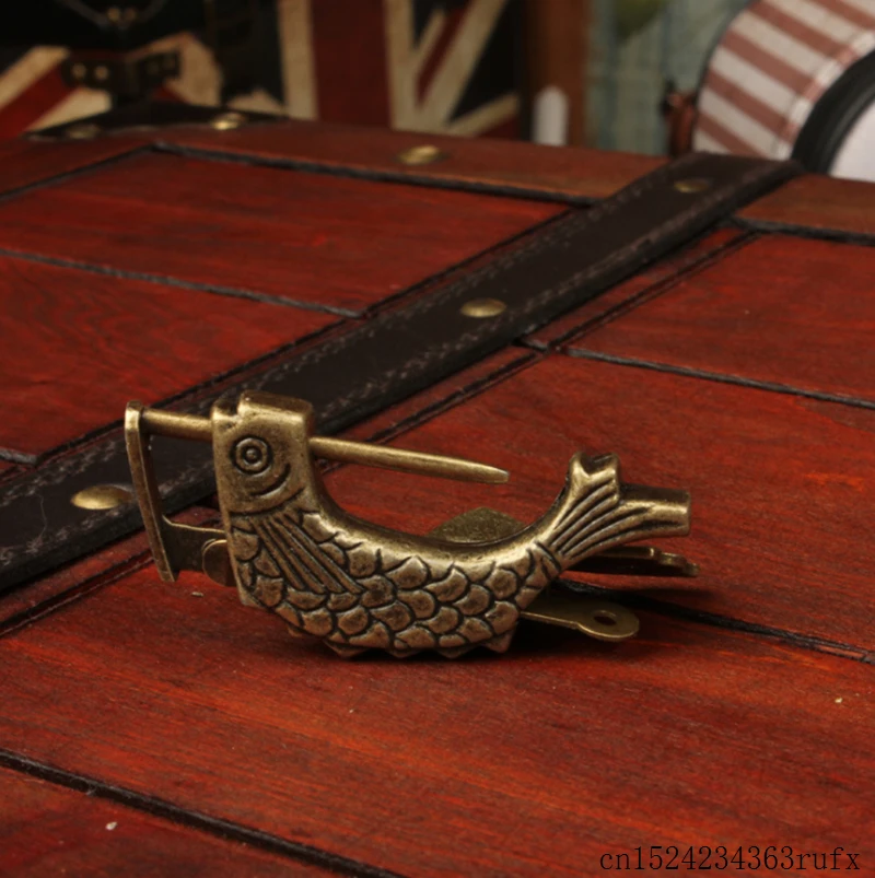 50 Pcs Chinese Vintage Padlock Fish Shape Antique Padlock Notebook Lock With Key Suitcase Locks
50 Pcs Chinese Vintage Padlock Fish Shape Antique Padlock Notebook Lock With Key Suitcase Locks