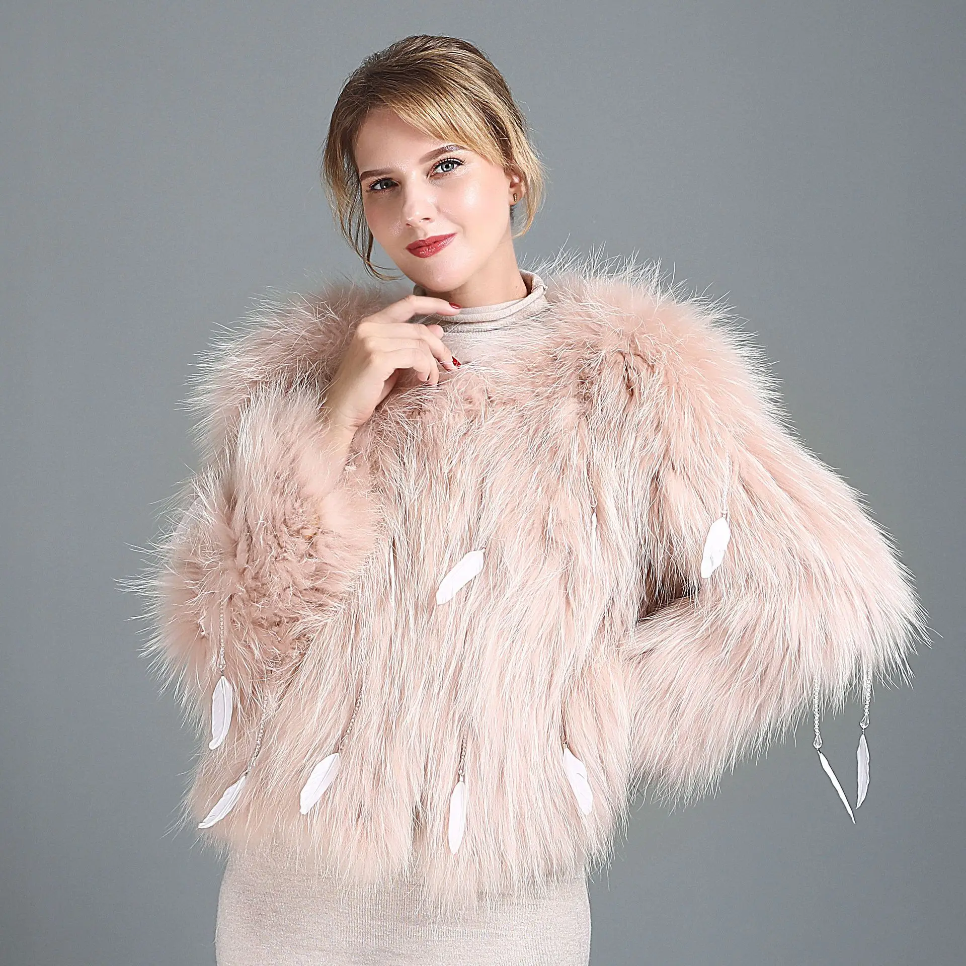DANKEYISI Real Raccoon Fur Coat Women Plus Size Fur Clothes Winter Warm Natural Fur Vest Coat Women V Neck Outwear Thick Parkas
DANKEYISI Real Raccoon Fur Coat Women Plus Size Fur Clothes Winter Warm Natural Fur Vest Coat Women V Neck Outwear Thick Parkas