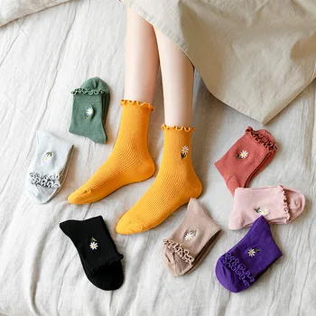 Women's Socks Middle Tube Cotton Socks Cute Flower Pattern Embroidery Girls Socks Fungus Edge College Style Socks
Women's Socks Middle Tube Cotton Socks Cute Flower Pattern Embroidery Girls Socks Fungus Edge College Style Socks