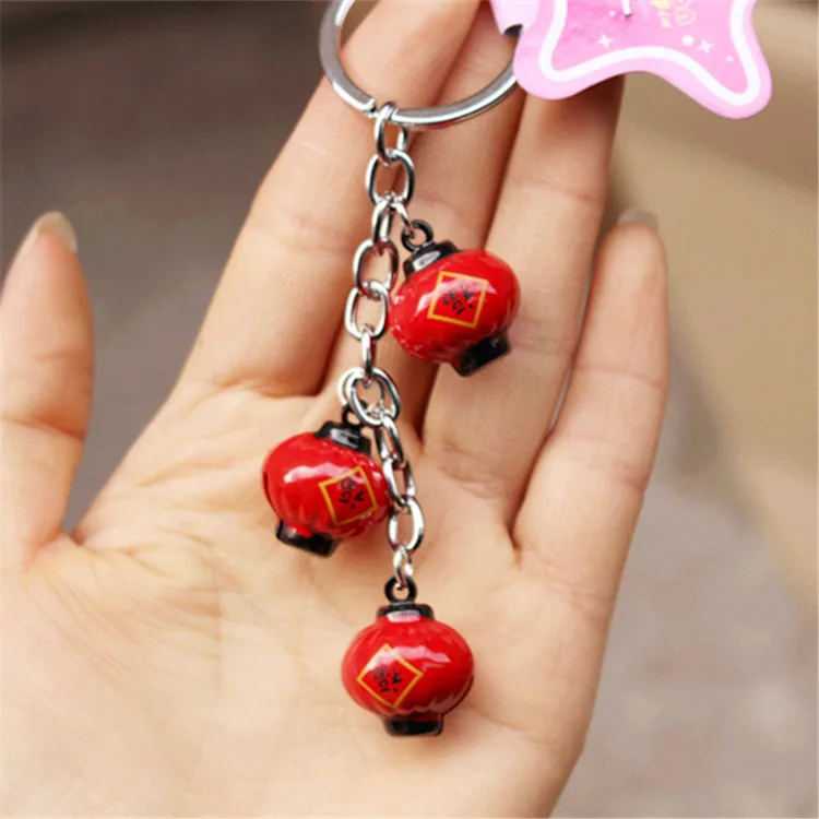 1pc Omamori cartoon creative lucky Fu lantern bell key ring pom pom keychain llaveros bag charm
1pc Omamori cartoon creative lucky Fu lantern bell key ring pom pom keychain llaveros bag charm