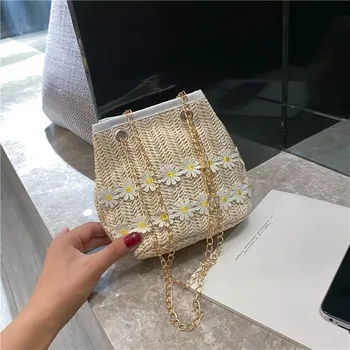 Popular summer straw-woven Daisy small bucket bag female 2020 hipster-woven one-shoulder diagonal bag
Popular summer straw-woven Daisy small bucket bag female 2020 hipster-woven one-shoulder diagonal bag