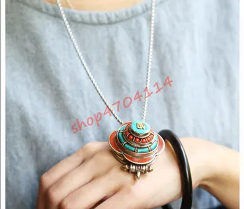 Tibetan jewelry can be opened by hand to hang manna pills, national Turquoise gagawu Box Necklace pendant, exquisite handicraft
Tibetan jewelry can be opened by hand to hang manna pills, national Turquoise gagawu Box Necklace pendant, exquisite handicraft