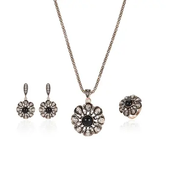 Charm Red Crystal Pendants Necklace Earrings Set For Women Gift Bridal Wedding Fashion Jewelry Sets Accessory 
Charm Red Crystal Pendants Necklace Earrings Set For Women Gift Bridal Wedding Fashion Jewelry Sets Accessory