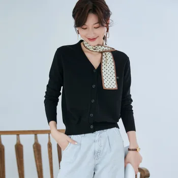 2020 Women's Knitwear V-neck Solid Color Long Sleeve T-Shirt Commuter
2020 Women's Knitwear V-neck Solid Color Long Sleeve T-Shirt Commuter