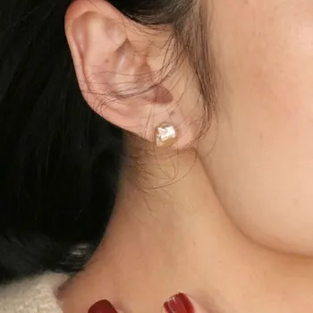 New Pearl Jewelry Natural Shaped Pearl 14K Gold Earrings Fashion Women's Jewelry Dinner Party Personality Design Jewelry
New Pearl Jewelry Natural Shaped Pearl 14K Gold Earrings Fashion Women's Jewelry Dinner Party Personality Design Jewelry