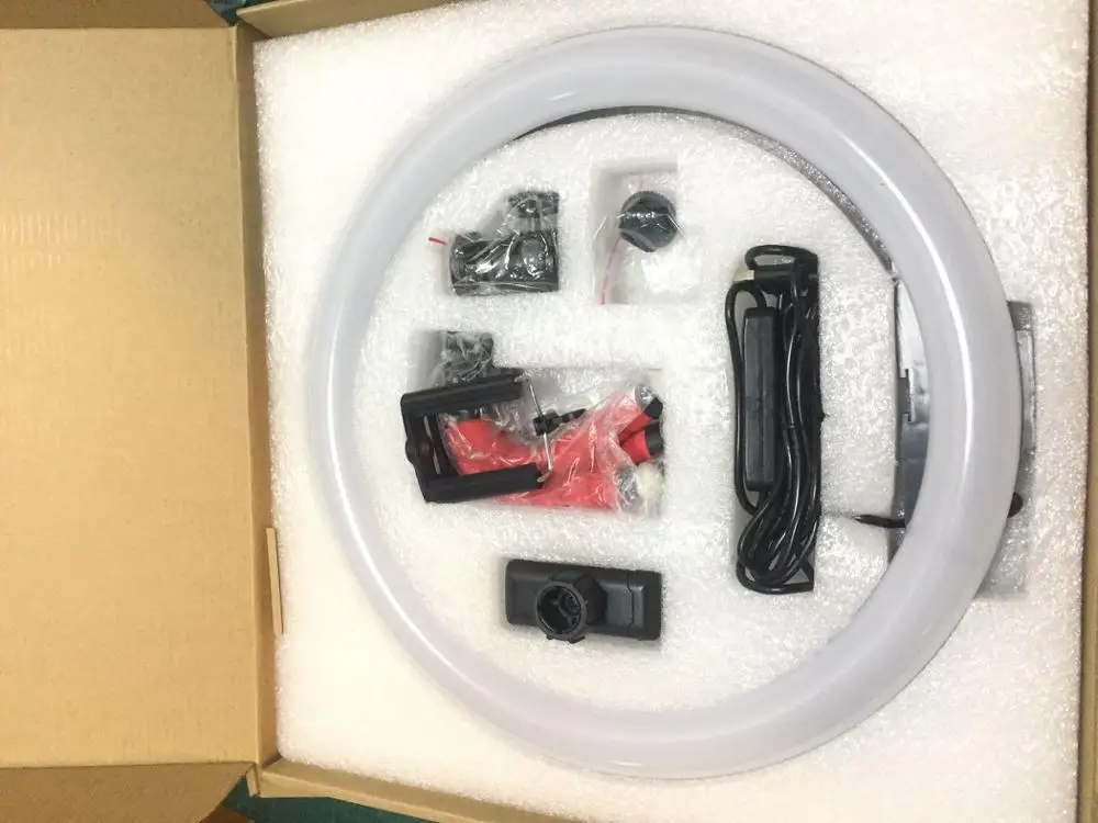 30cm Selfie Ring Light with and without 180cm tripod carton packing 1pc remote control
30cm Selfie Ring Light with and without 180cm tripod carton packing 1pc remote control