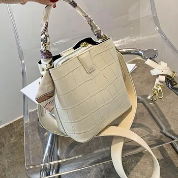Stone Pattern Pattern PU Leather Handbag Chain Clutch Shoulder Bags 2020 Fashion Crossbody Bags For Women Large Capacity Totes
Stone Pattern Pattern PU Leather Handbag Chain Clutch Shoulder Bags 2020 Fashion Crossbody Bags For Women Large Capacity Totes