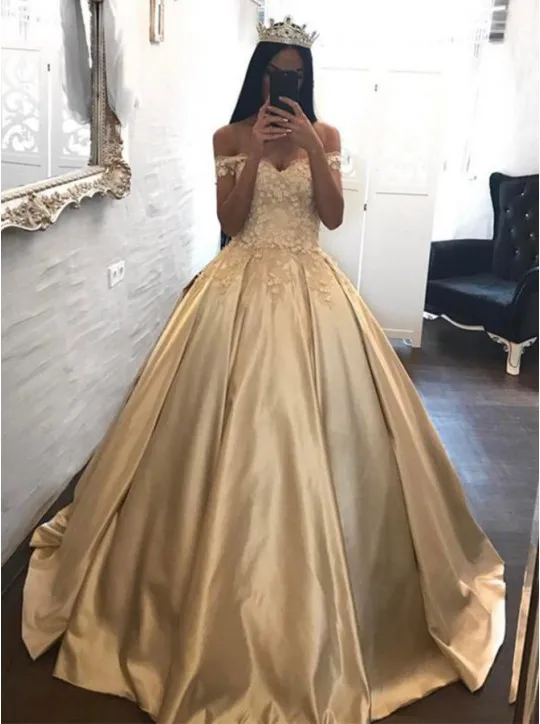 Gold Princess Quinceanera Dresses Elegant Ball Gown Prom Dresses With Flowers Off The Shoulder Sweet 16 Dress Custom Made 2018
Gold Princess Quinceanera Dresses Elegant Ball Gown Prom Dresses With Flowers Off The Shoulder Sweet 16 Dress Custom Made 2018