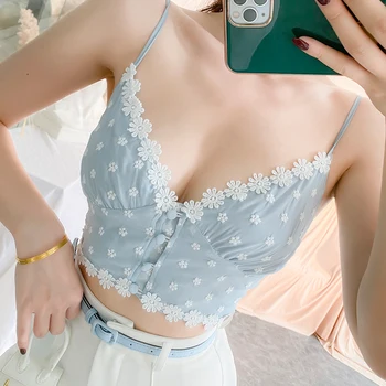 2020 New French Vintage Small Flower Delicate Embroidery Spaghetti Straps V-neck Short Sexy Camis Women Tops Slim Single Button
2020 New French Vintage Small Flower Delicate Embroidery Spaghetti Straps V-neck Short Sexy Camis Women Tops Slim Single Button