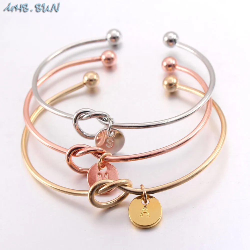 MHS.SUN New Simple Women Charm Bangles 26 Letter Bracelet Can Open A-Z Alphabet Cuff Bangles For Women Jewelry Gift Adjust 1PC
MHS.SUN New Simple Women Charm Bangles 26 Letter Bracelet Can Open A-Z Alphabet Cuff Bangles For Women Jewelry Gift Adjust 1PC