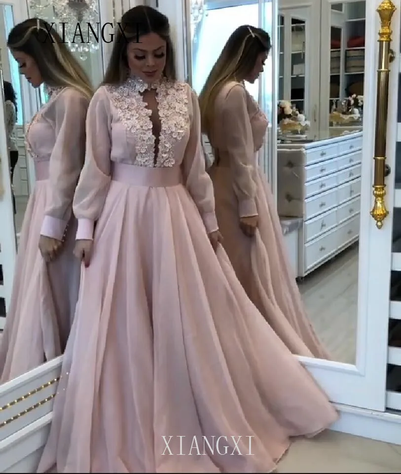 2020 Soiree Long Evening Dresses 2019 High Collar Full Sleeves Lace Appliques Floor Length Evening Dress Formal Party Gowns
2020 Soiree Long Evening Dresses 2019 High Collar Full Sleeves Lace Appliques Floor Length Evening Dress Formal Party Gowns