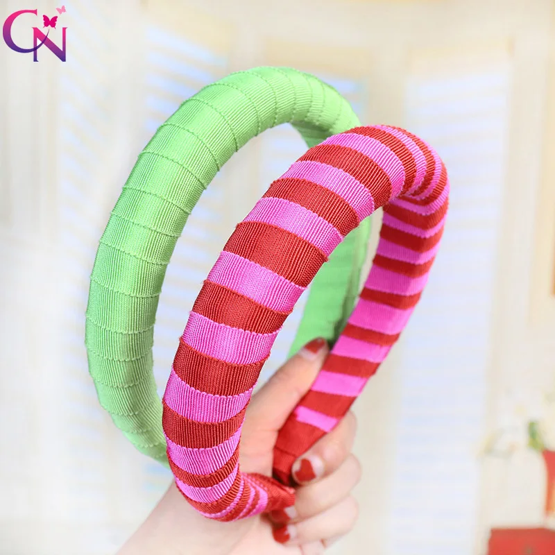 CN Sponge Fabric Winding Hairbands Solid Color Sweet Hair Hoop Korea Thick Headbands For Girls Elegant Women Hair Accessories
CN Sponge Fabric Winding Hairbands Solid Color Sweet Hair Hoop Korea Thick Headbands For Girls Elegant Women Hair Accessories