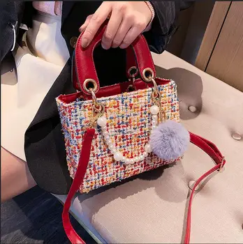 Fashionable small fragrant pearl bag, portable small bag, high-grade felt wool cloth, one shoulder slant straddle bag 
Fashionable small fragrant pearl bag, portable small bag, high-grade felt wool cloth, one shoulder slant straddle bag