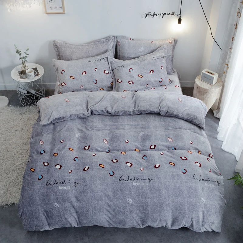 3pcs/4pcs Flannel Bedding Set High Quality Coral Fleece Velvet Solid Color Bed Sheet Quilt Cover Pillowcase Bed Linen Set
3pcs/4pcs Flannel Bedding Set High Quality Coral Fleece Velvet Solid Color Bed Sheet Quilt Cover Pillowcase Bed Linen Set
