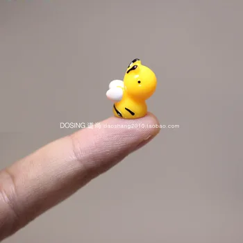Cartoon Cute Insect Animal Small Bee Model Landscape Accessories Decoration Figurine Action Figures Scene Material Kids Toys
Cartoon Cute Insect Animal Small Bee Model Landscape Accessories Decoration Figurine Action Figures Scene Material Kids Toys