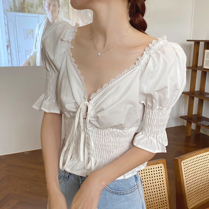 ZOSOL Korean Chic French Slimming Deep V-neck Lace Stitching Lace-up Waist Hugging Pleated Wooden Ear Puff Sleeve Shirt Women
ZOSOL Korean Chic French Slimming Deep V-neck Lace Stitching Lace-up Waist Hugging Pleated Wooden Ear Puff Sleeve Shirt Women
