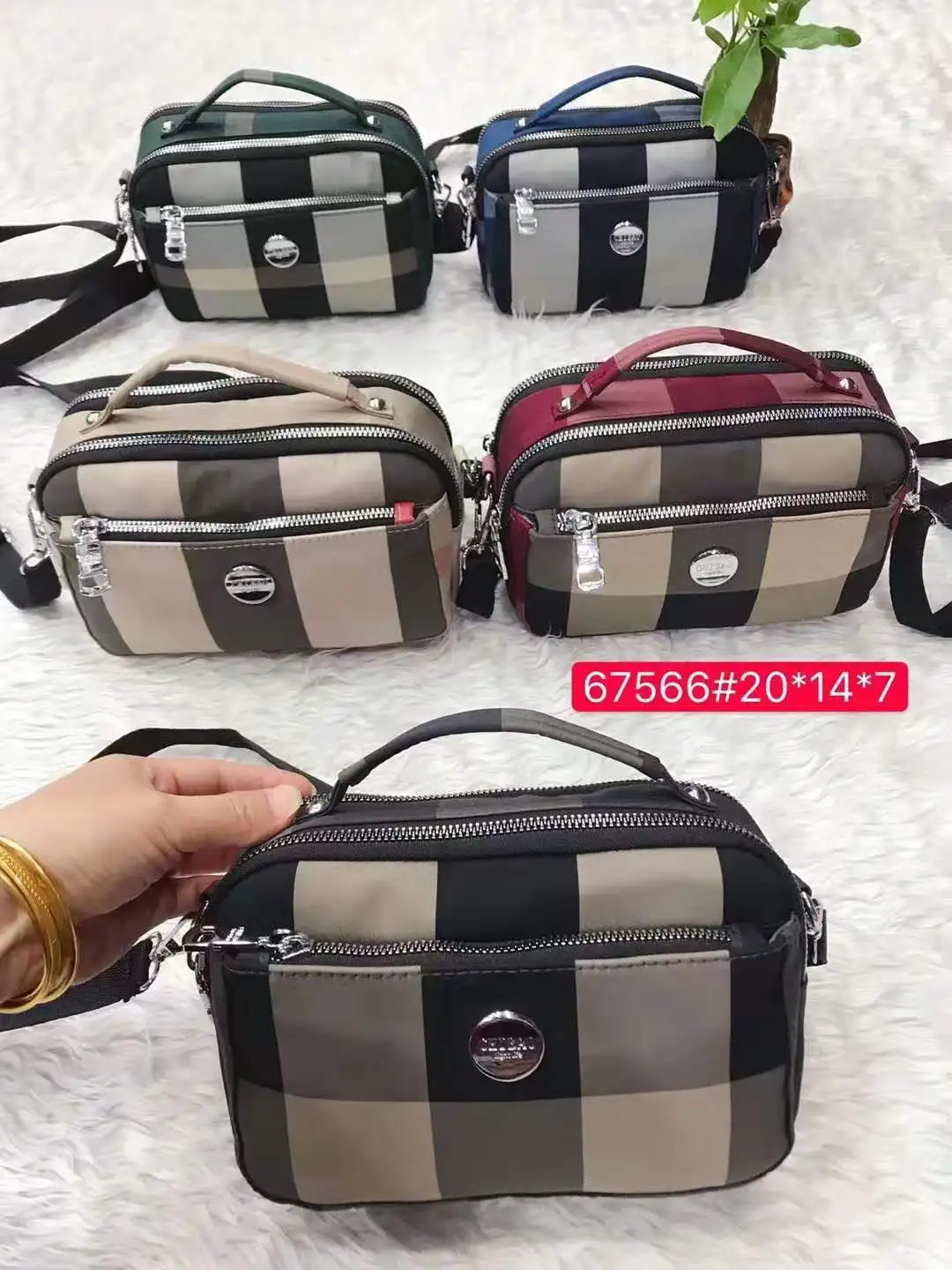 CHIBAO Bag New Style Multi-functional Nylon Plaid Shoulder Oblique Handbag Bag Women's
CHIBAO Bag New Style Multi-functional Nylon Plaid Shoulder Oblique Handbag Bag Women's