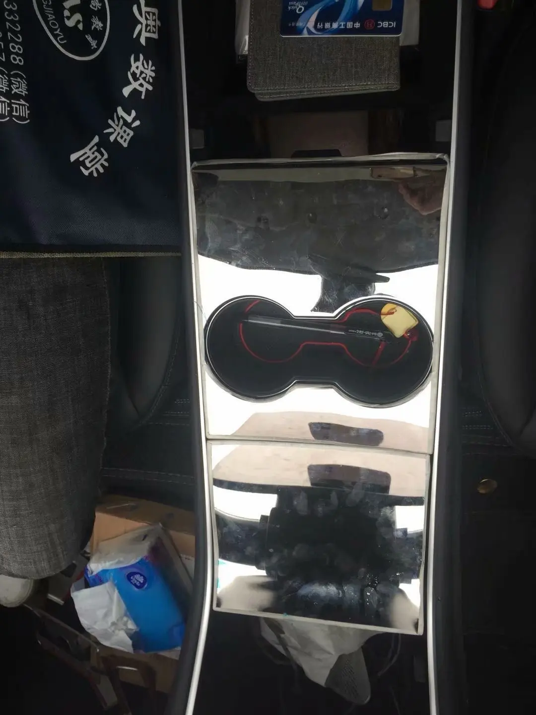 Tesla Stainless Steel Water Cup Frame Tesla Only Modified Interior Trim Glass Breadboard Decoration Bright Frame
Tesla Stainless Steel Water Cup Frame Tesla Only Modified Interior Trim Glass Breadboard Decoration Bright Frame