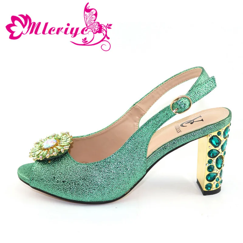 New Fashion Luxury Shoes Women Designers Italian Women Party Pumps Women Shoes High Heel Slip on Shoes for Women Wedding Dress
New Fashion Luxury Shoes Women Designers Italian Women Party Pumps Women Shoes High Heel Slip on Shoes for Women Wedding Dress