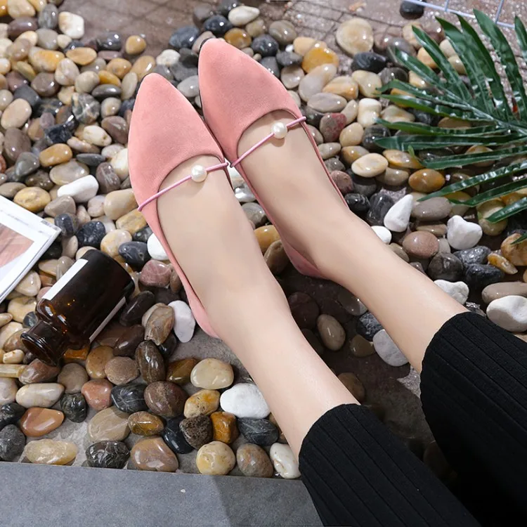 2019 new pearl pointed suede Korean version of the wild one pedal lazy shoes women
2019 new pearl pointed suede Korean version of the wild one pedal lazy shoes women