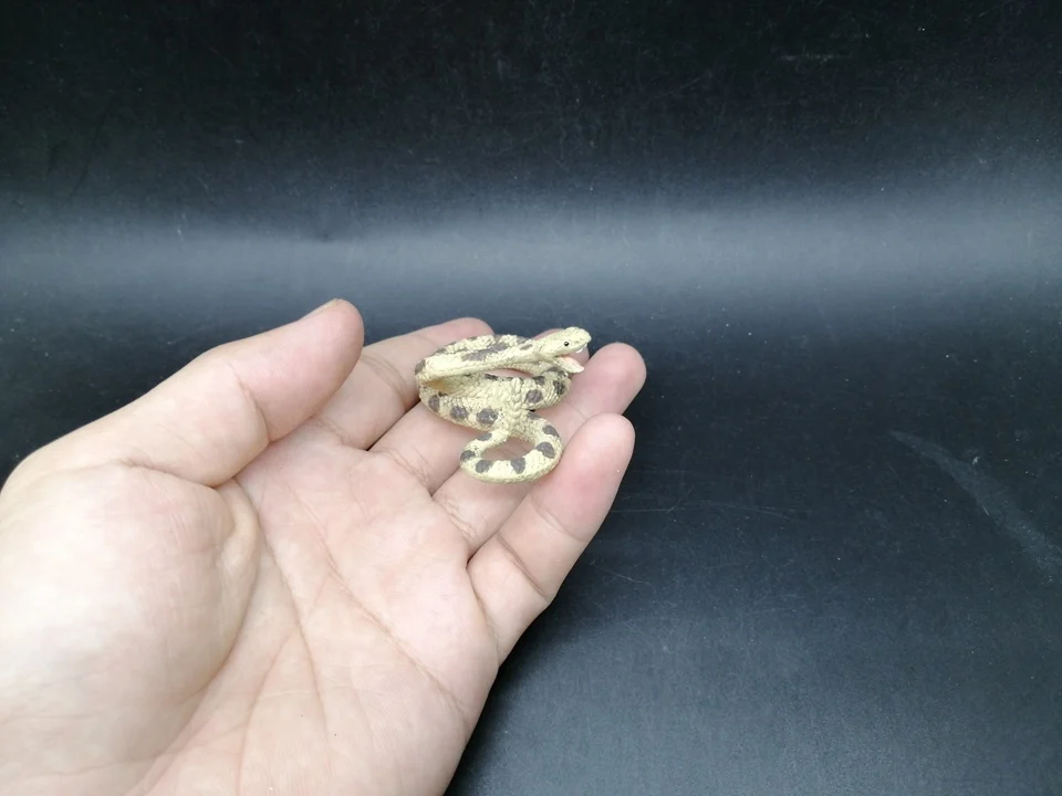 I933 (3)