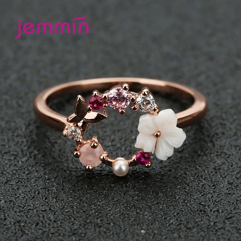 

Женское кольцо из розового золота, с кристаллами