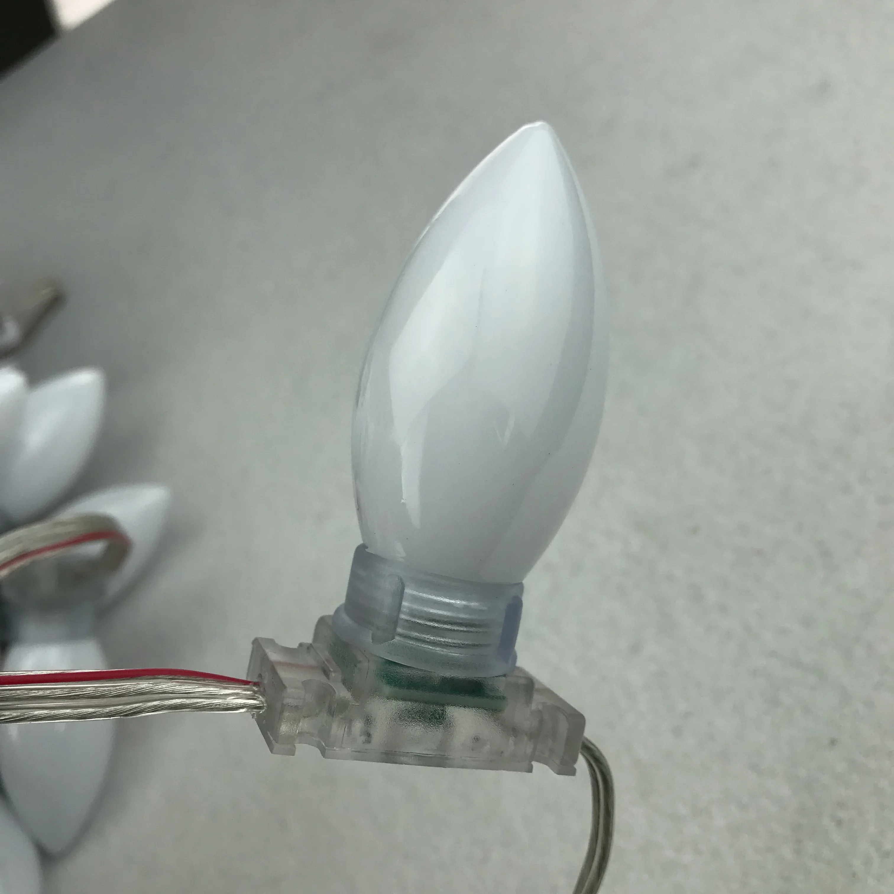 50nodes milky white DC12V WS2811 LED pixel module;IP68;with epoxy resin filled;transparent PC material and clean wire
50nodes milky white DC12V WS2811 LED pixel module;IP68;with epoxy resin filled;transparent PC material and clean wire