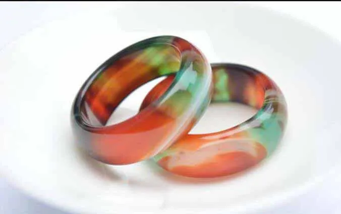Colorful male and female models natural yu ring wrapping thin strips lovers genuine special yu finger ring
Colorful male and female models natural yu ring wrapping thin strips lovers genuine special yu finger ring