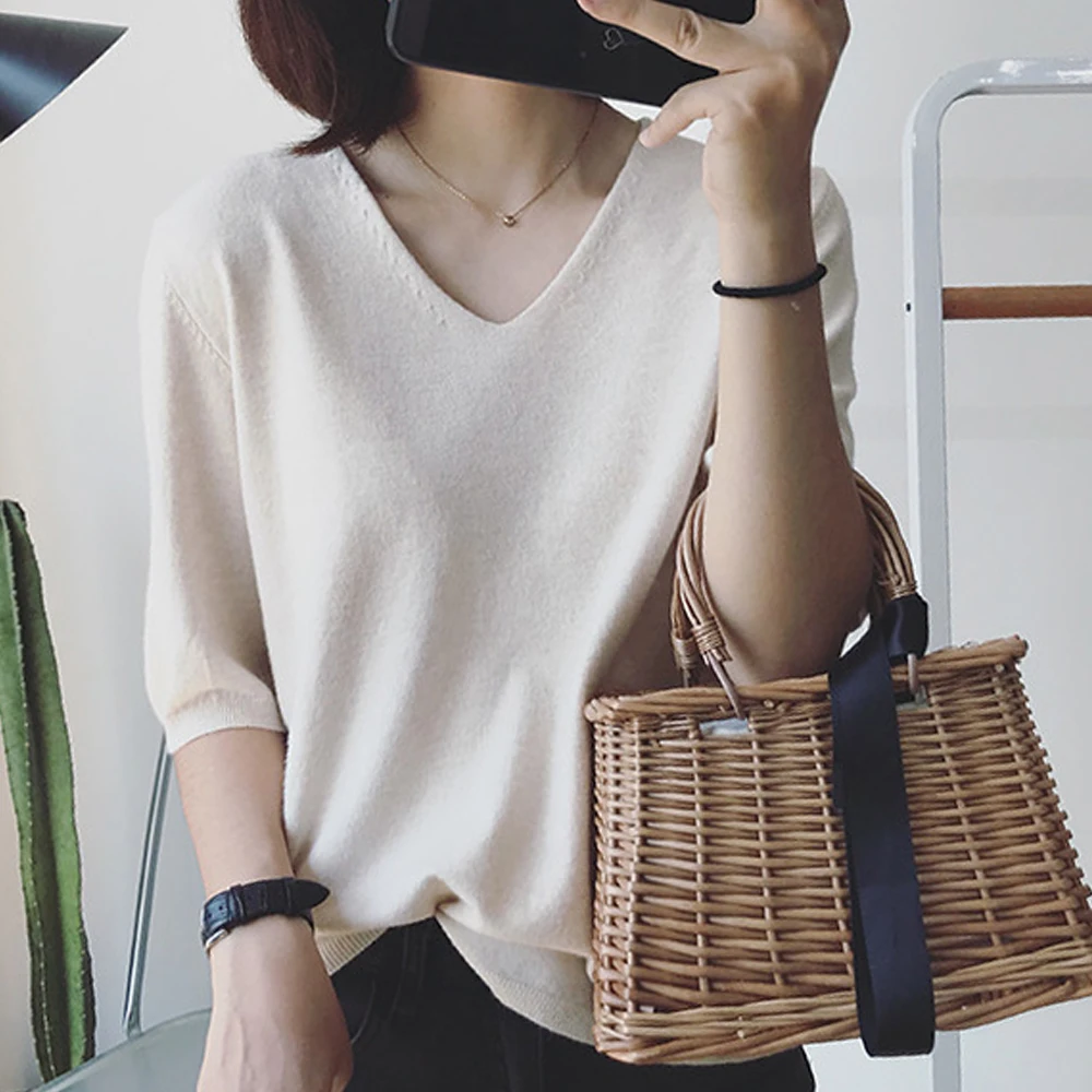 2020 Spring Summer T-shirt Women New Short-sleeved Loose Korean shirts Solid Color Casual Female Tops
2020 Spring Summer T-shirt Women New Short-sleeved Loose Korean shirts Solid Color Casual Female Tops