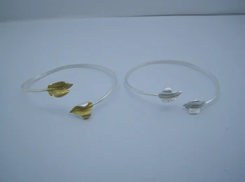Personality Design One Of A Kind 925 Sterling Silver Bangles Apricot Leaf Brushed Silver Design Handmade Fashion (BLY)
Personality Design One Of A Kind 925 Sterling Silver Bangles Apricot Leaf Brushed Silver Design Handmade Fashion (BLY)