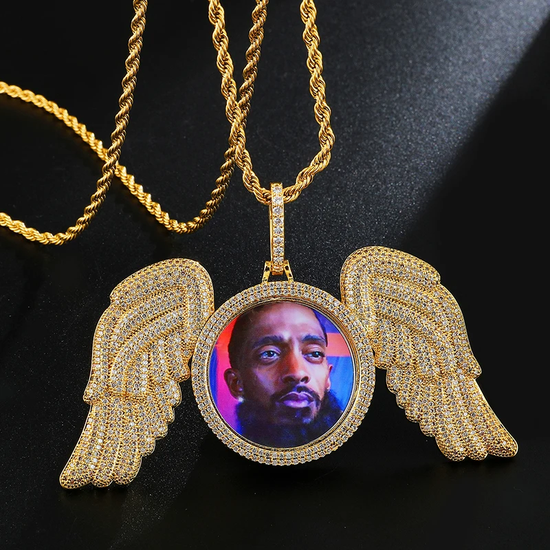 1 Hip Hop Jewelry Custom Made Photo with CZ Stones Angel Wings Pendants Necklaces Gold Solid Back Cubic Zirconia for Men Women
1 Hip Hop Jewelry Custom Made Photo with CZ Stones Angel Wings Pendants Necklaces Gold Solid Back Cubic Zirconia for Men Women