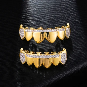 US7 Gold Hip Hop Teeth Grillz Micro Pave Cubic Zircon Top&Bottom Vampire Fangs Teeth Grills Set Holleween Gift Men Women
US7 Gold Hip Hop Teeth Grillz Micro Pave Cubic Zircon Top&Bottom Vampire Fangs Teeth Grills Set Holleween Gift Men Women