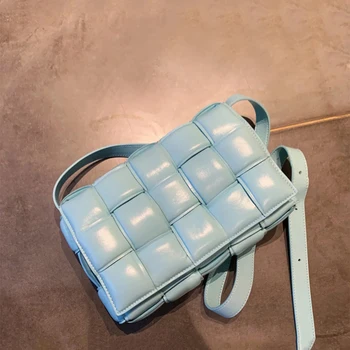 2020 New Small Square Bag Retro Fashion Shoulder Messenger Bag Casual Fashion Woven Diamond Pillow Bag Women Purse and Handbags
2020 New Small Square Bag Retro Fashion Shoulder Messenger Bag Casual Fashion Woven Diamond Pillow Bag Women Purse and Handbags