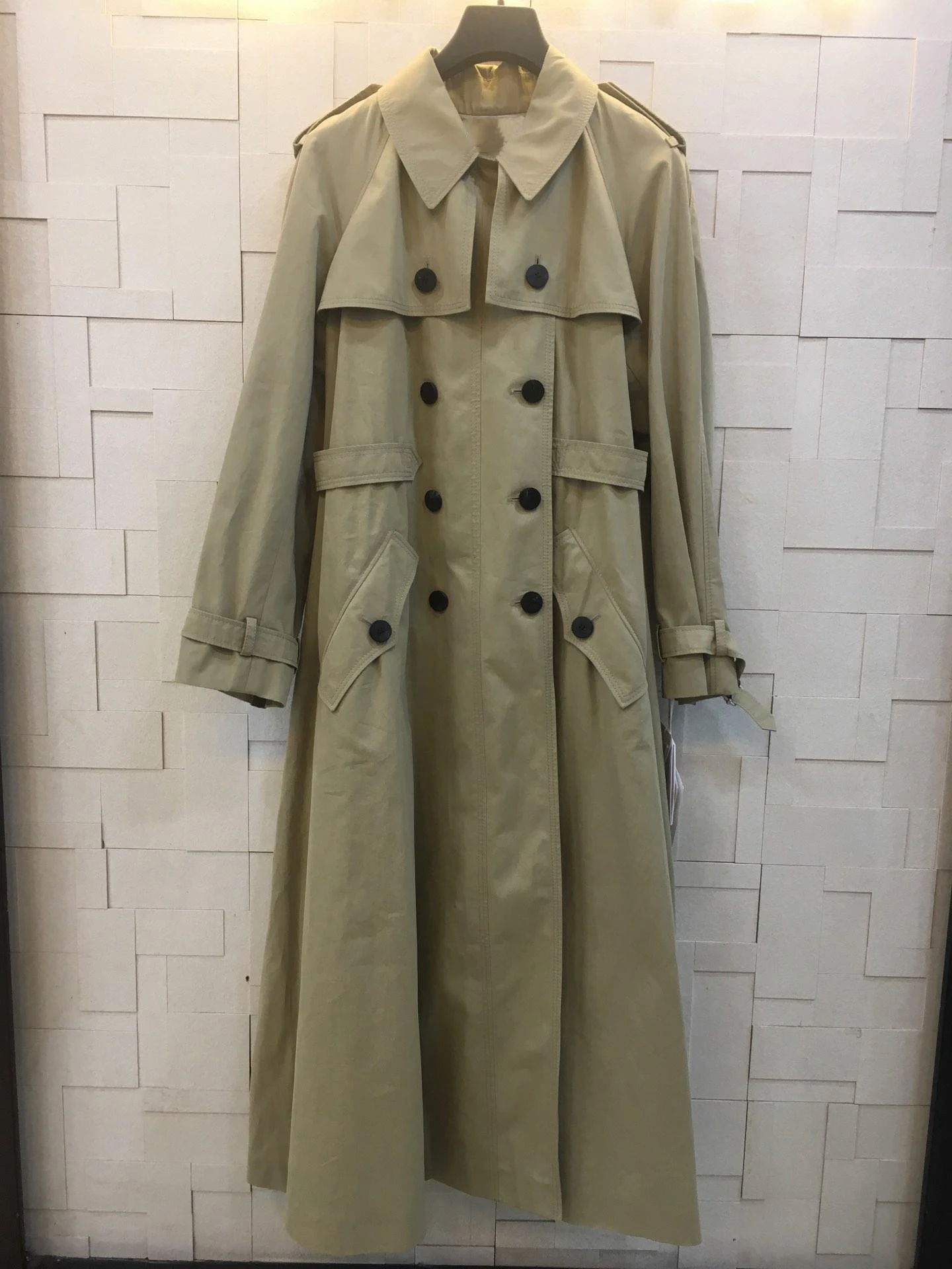 2019 new ladies high quality fashion long-sleeved lapel solid color double-breasted long trench coat 0805
2019 new ladies high quality fashion long-sleeved lapel solid color double-breasted long trench coat 0805