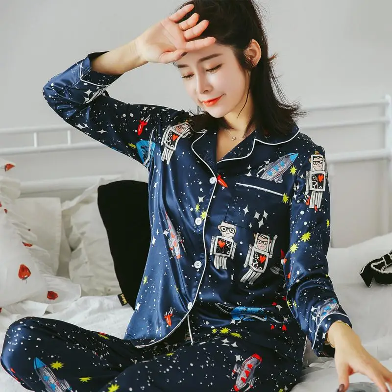 Spring Pajamas Women's Robot Cartoon Imitated Silk Fabric Cardigan Long Sleeve Pajamas Suit Korean-style Casual Fashion Tracksui
Spring Pajamas Women's Robot Cartoon Imitated Silk Fabric Cardigan Long Sleeve Pajamas Suit Korean-style Casual Fashion Tracksui